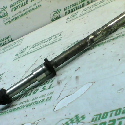 Foto de Eje de rueda delantera Yamaha FLAME 125R 97-00 referencia 117-17-12740