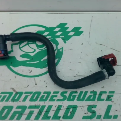 Foto de Latiguillo de gasolina Kawasaki Z 900 referencia 6-24-47569