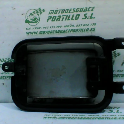 Foto de Puerta depósito gasolina Yamaha Majesty 125 referencia 126-18-13822