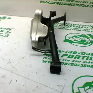 Foto de Soporte de amortiguador Gilera NEXUS 500 04 referencia 15-21-28961 foto 4