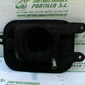 Foto de Puerta depósito gasolina Yamaha Majesty 125 referencia 126-18-13822 foto 3