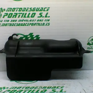 Foto de Protector del depósito de gasolina Kymco AGILITY CITY 125 I referencia 137-22-35354 foto 4