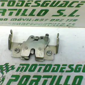 Foto de Cerradura del asiento Honda SH 125 referencia 19-16-42202 foto 16