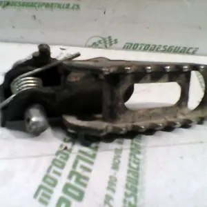 Foto de Reposapies delantero izquierdo Suzuki RMX 50 referencia 275-21-41038 foto 1