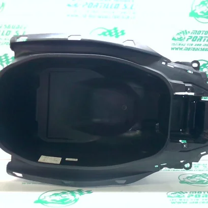 Foto de Porta-casco Yamaha N MAX 125 referencia 394-23-46409