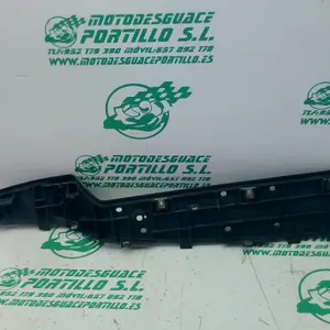 Foto de Suelo derecho Kymco super dink 300 i referencia 367-19-43541