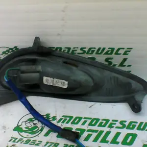Foto de Intermitente delantero derecho Kymco Scout 50 referencia 341-22-39467 foto 7