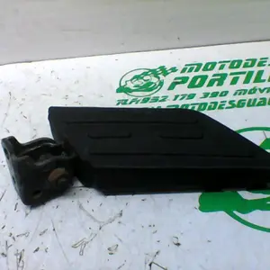 Foto de Reposapies trasero derecho Peugeot Kisbee 50 4T referencia 106-17-38221 foto 3