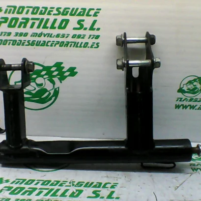 Foto de Soporte de motor Yamaha N MAX 125 referencia 174-22-35061