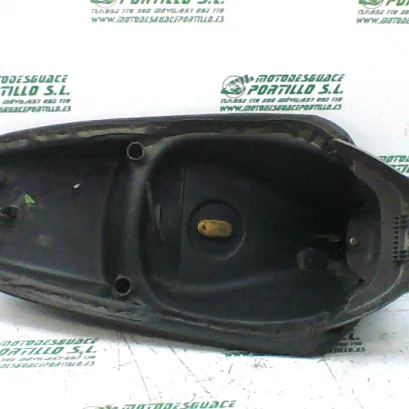 Foto de Asiento Derbi Predator 50 referencia 138-18-27505