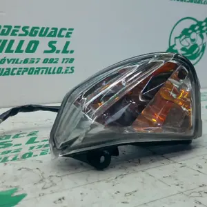 Foto de Intermitente trasero derecho Honda Pcx 125 referencia 181-23-46257 foto 18