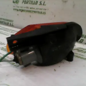 Foto de Intermitente delantero derecho Honda Vision 75 2T referencia 184-17-36088 foto 4