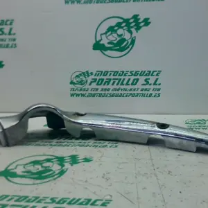 Foto de Embellecedor trasero Suzuki Intruder 250 referencia 391-23-46920 foto 11