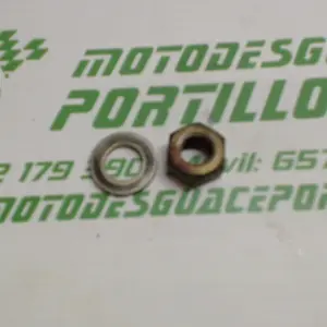 Foto de Tuerca encendido Yamaha Majesty 125 referencia 54-17-5563