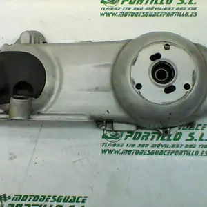 Foto de Tapa de cárter Piaggio X8 200 referencia 264-18-18402 foto 3