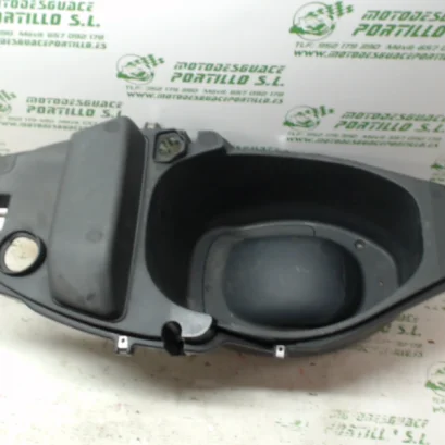 Foto de Porta-casco Piaggio FLY 125 4T referencia 75-19-18283