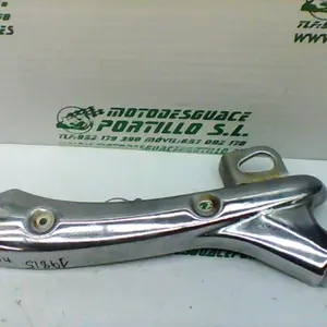 Foto de Embellecedor lateral derecho Yamaha YBR 125 i referencia 118-19-19816 foto 10