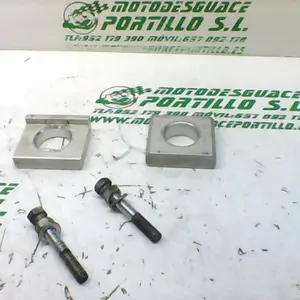 Foto de Tensores de rueda trasera Yamaha FZ1-N referencia 177-19-21743