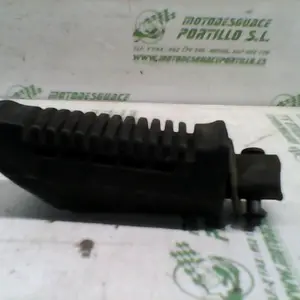 Foto de Reposapies delantero izquierdo Suzuki GS 500 E referencia 290-20-36940 foto 5