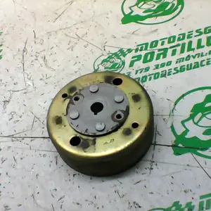 Foto de Plato magnetico Derbi Predator 50 referencia 105-22-40467 foto 3