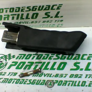 Foto de Reposapies trasero derecho Honda S-wing 125 referencia 241-19-22756