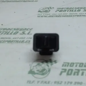 Foto de Interruptor de intermitente Piaggio ZIP Aire 2T 1 50 referencia 60-16-8387