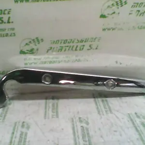 Foto de Embellecedor lateral izquierdo Suzuki Marauder 250 referencia 146-19-20940 foto 5