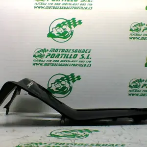 Foto de Embellecedor de contraescudo Piaggio MP3 YOURBAN 300 LT referencia 440-21-36676 foto 2