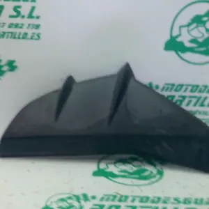 Foto de Embellecedor izquierdo del radiador Honda CB 500XA referencia 415-23-47843 foto 4