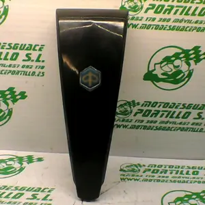 Foto de Embellecedor del frontal Piaggio LIBERTY 125 - 05-08 referencia 172-22-37177 foto 7