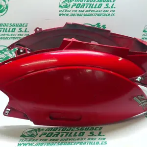 Foto de Carcasa trasera Piaggio ZIP H2O 2T 3 50 referencia 242-21-35243 foto 7