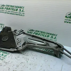 Foto de Estribera trasera izquierda Honda CBF 250 referencia 214-19-23296 foto 4
