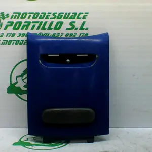 Foto de Tapa batería Piaggio FREE 50 referencia 205-18-33881 foto 2