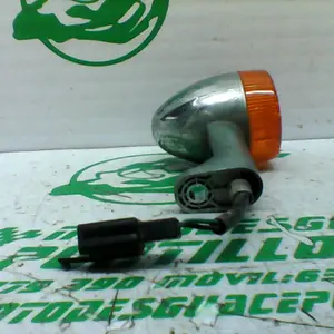 Foto de Intermitente trasero derecho Yamaha Why 50 2T referencia 80-21-41814 foto 2