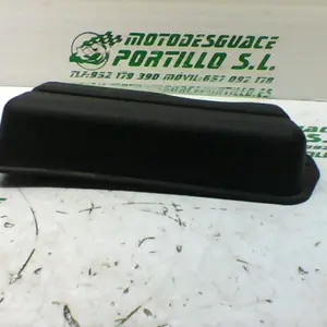Foto de Tapa batería Vespa LX 50 2T referencia 199-22-41916 foto 11