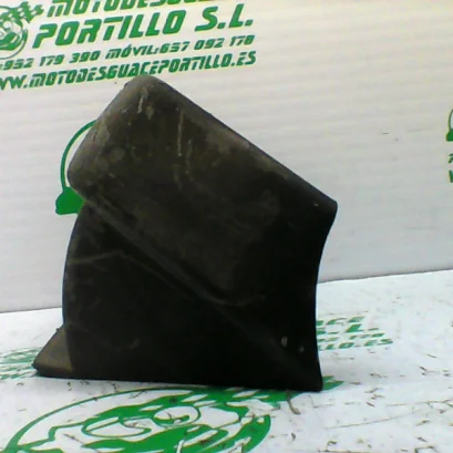 Foto de Embellecedor trasero Vespa FL 125 referencia 144-22-35961