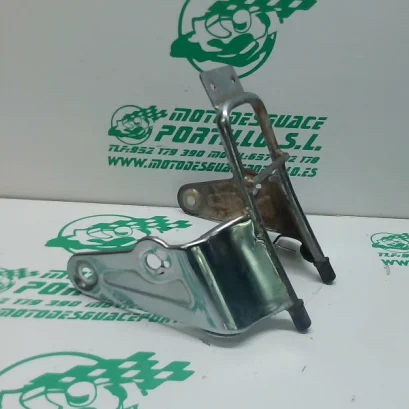 Foto de Soporte de faro Yamaha YBR 125 referencia 124-22-35369