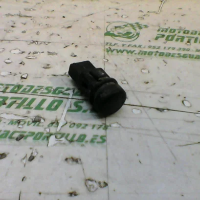Foto de Interruptor de claxon Gilera RUNNER 125 - 97 referencia 135-18-14718