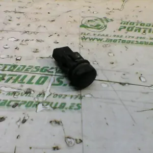 Foto de Interruptor de claxon Gilera RUNNER 125 - 97 referencia 135-18-14718