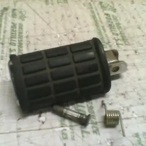 Foto de Reposapies delantero derecho Yamaha VIRAGO 250 referencia 231-18-15926 foto 2