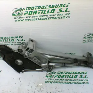 Foto de Estribera trasera izquierda Honda CBF 250 referencia 214-19-23296 foto 3