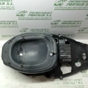 Foto de Porta-casco Piaggio FLY 125 4T referencia 75-19-18283 foto 2
