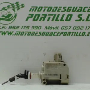 Foto de Motor puerta trasera Piaggio X8 125 referencia 86-19-18641 foto 8