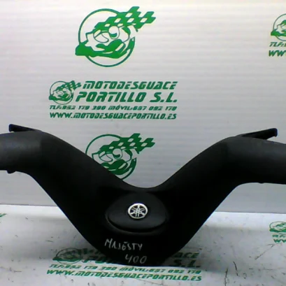 Foto de Embellecedor del manillar Yamaha Majesty 400 05-06 referencia 174-16-36076