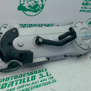 Foto de Tapa de cárter Piaggio Liberty 50 4T referencia 304-22-41003 foto 1