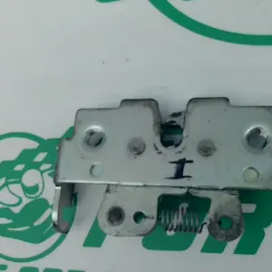 Foto de Cerradura del asiento Yamaha XMAX 250I referencia 283-22-37552 foto 3