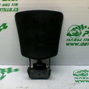 Foto de Puerta depósito gasolina Honda Pcx 125 referencia 181-23-46252 foto 5