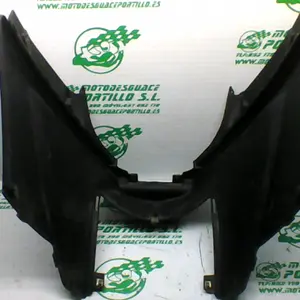 Foto de Carcasa bajo asiento Kymco Agility city 125 referencia 17-19-39612 foto 10