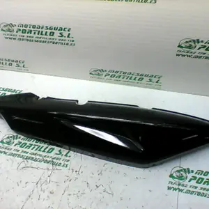 Foto de Carcasa lateral trasera derecha Honda CBF 250 referencia 180-20-33904 foto 20