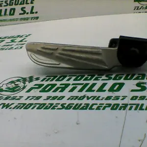 Foto de Reposapies trasero derecho Peugeot tweet 125 referencia 67-19-17844 foto 5